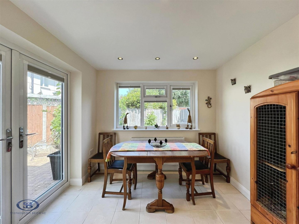 Dining area (Credit: Stephenson Browne)