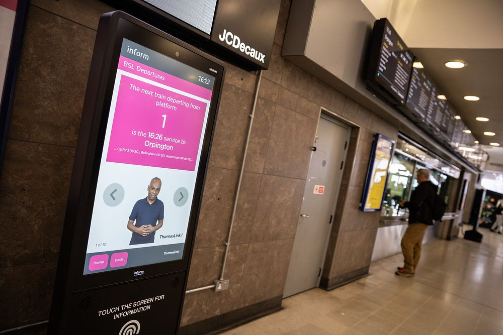 Railway information screens similar to the new ones at Hitchin station 