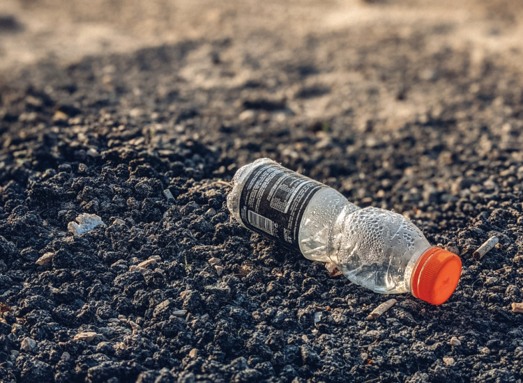 Cllr George Finch calls for a summit with school leaders to address children's littering (image via Ivan Radic | Flickr) 