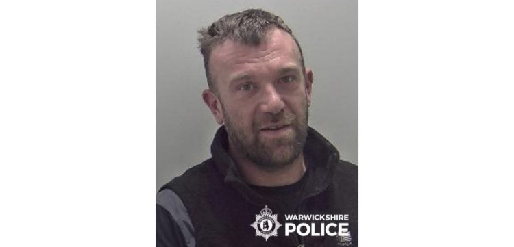 Police seek Jonathan Hart, 38, from Warwick with Leamington ties (image via Warwickshire Police)