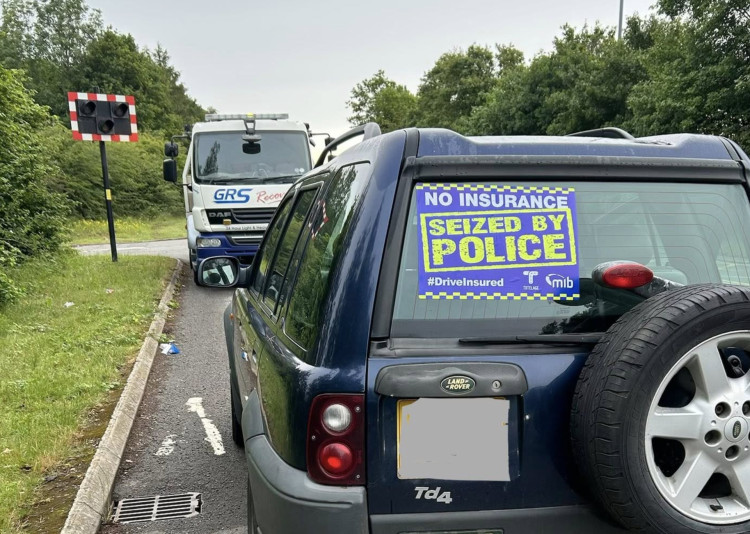 Police seized a Land Rover Freelander and a BMW in Warwick after drivers were found to have no insurance (image via Warwickshire Police) 