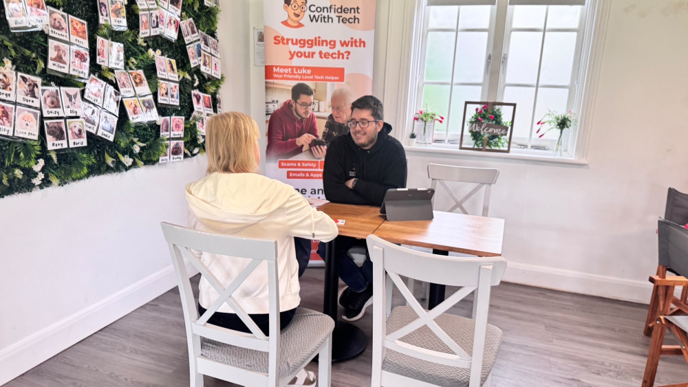 The free Confident With Tech clinic at Fairfield Pavilion Cafe gave residents the chance to get friendly, one-to-one support with everyday technology questions.