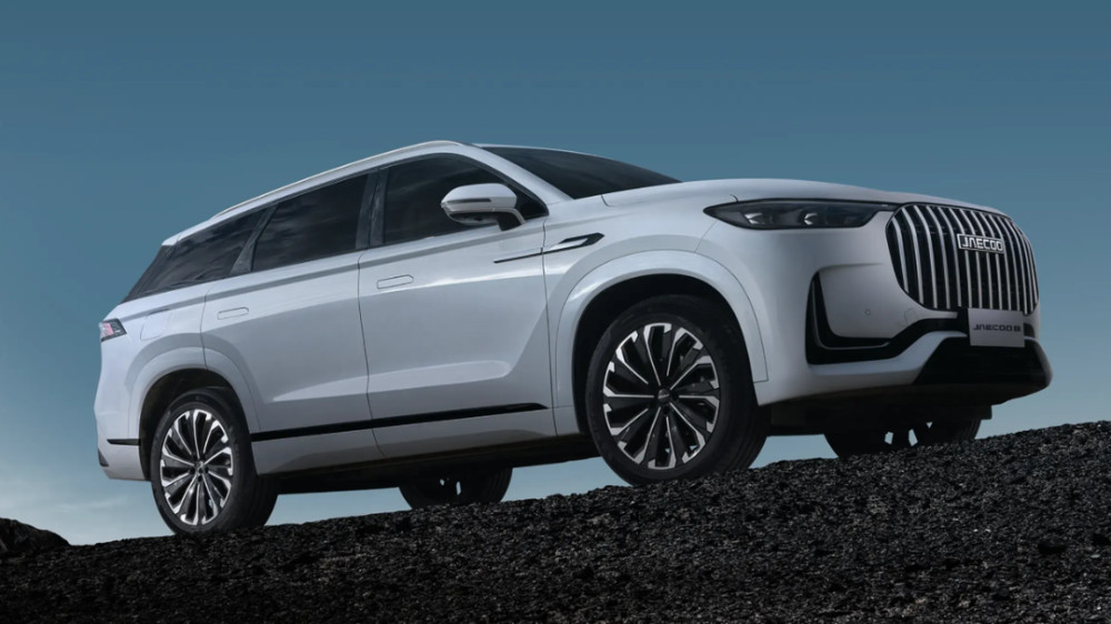 Our motors partner Swansway Jaecoo Stockport present their car of the week - the flagship Jaecoo 8 (Image - Swansway Garages)
