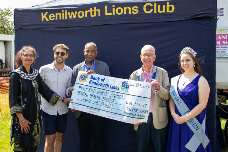 From left Alison Inlsey (Mayor of Kenilworth) Luke Ovenden, Hayden Abbott (KMAT CEO) Bill Wanley (Kenilworth Lions President) Lucy (Carnival Queen)