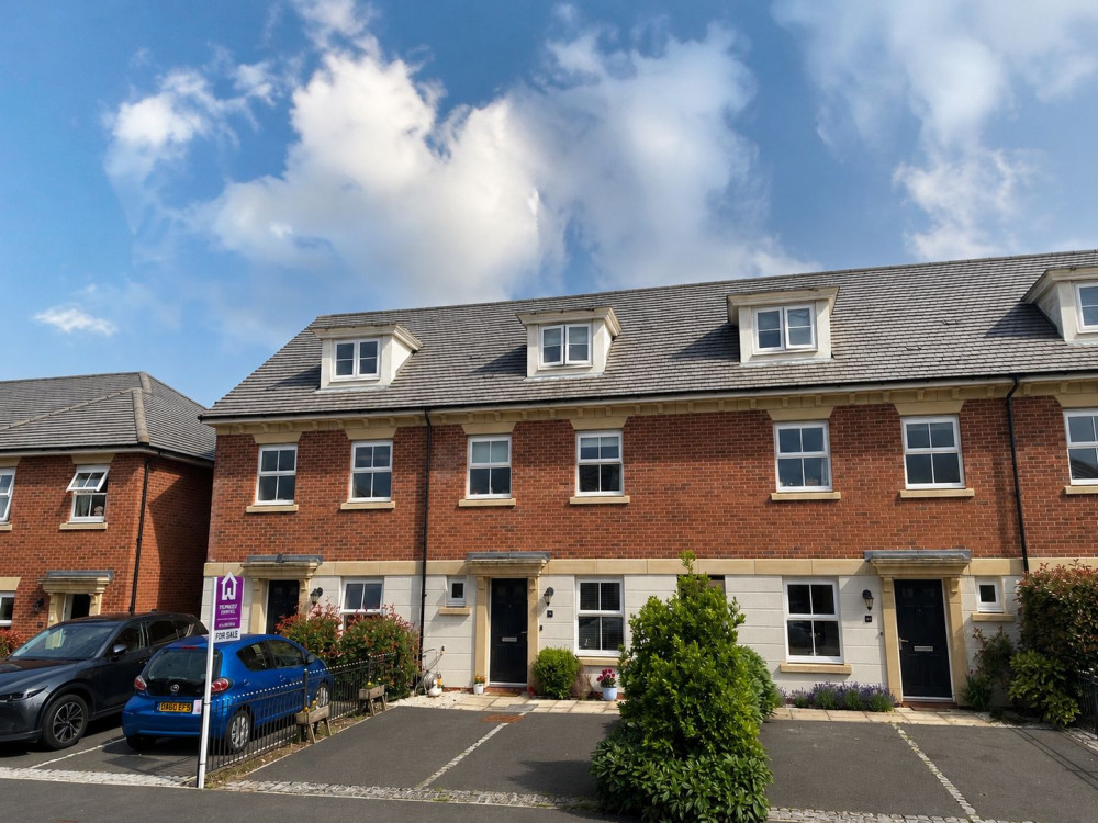 Thornley Groves presents this post-millennium mid-mews house (Thornley Groves)