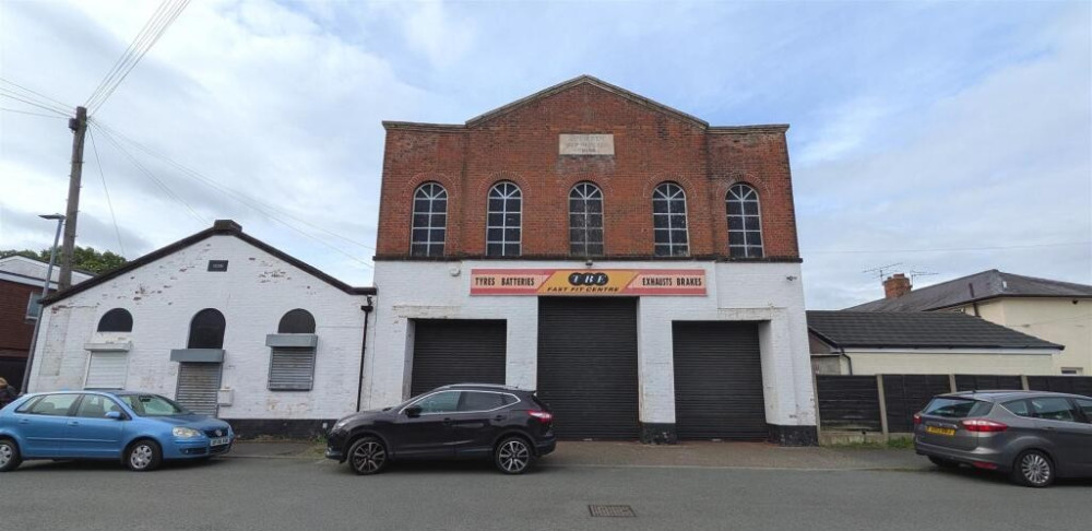 The former TBE Fast Fit Centre on Silk Street has appeared for sale on Rightmove (Credit: Rightmove/Butters John Bee)