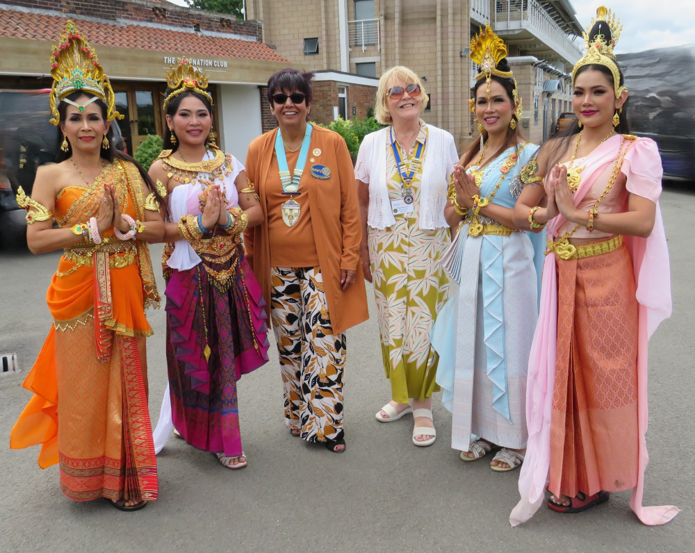  Traditional dancers, President Rachel and the District Governor (image supplied)