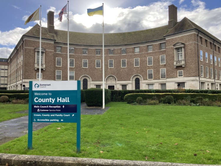 merset Council’s overall debt could fall below £1bn within five years, despite future borrowing for new council housing.