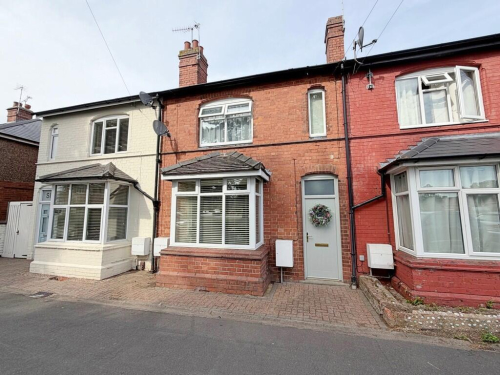 Our property for this week comes courtesy of our exclusive property sponsor Julie Philpot Residential