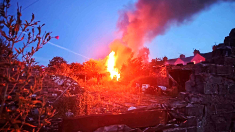 On Monday 6 July, Cheshire Fire and Rescue Service were alerted to an incident to the rear of properties on Catherine Street (Photo: Nub News).