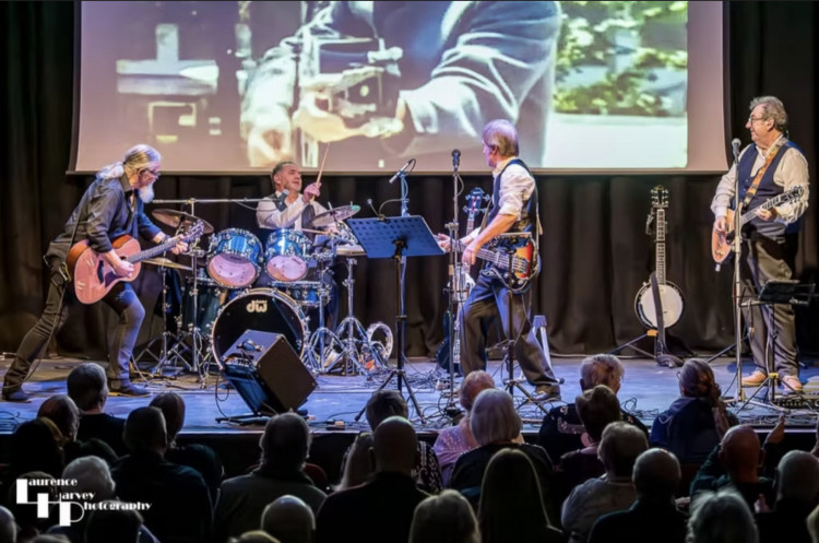 The Searchers & Hollies Experience