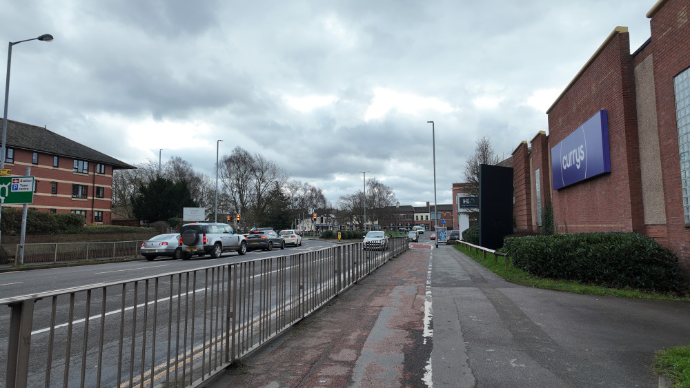 Potholes have been causing issues for many locals (image via Livia Gregor)