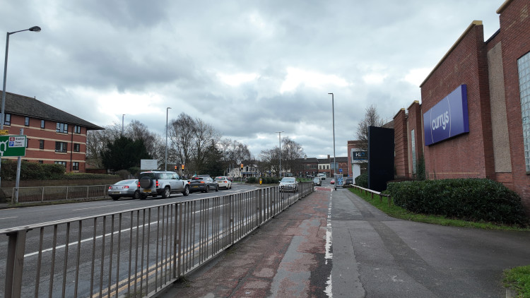 Potholes have been causing issues for many locals (image via Livia Gregor)
