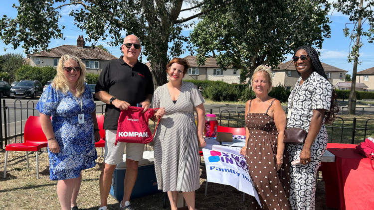 Members of Tilbury Family Hub, Thurrock Council and KOMPAN.