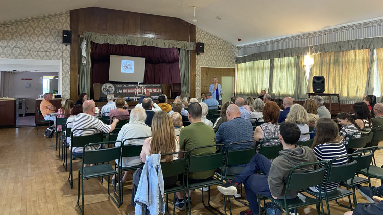 Council leader Jane Ashworth addresses a public meeting in Packmoor (image via Phil Corrigan - LDR)
