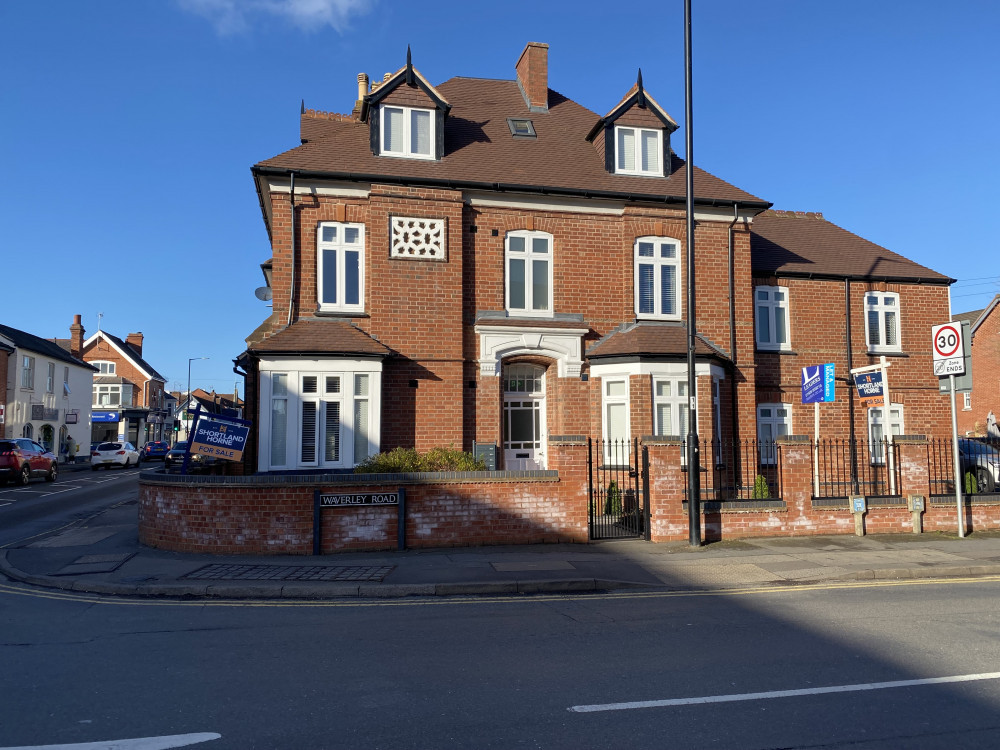 The incident happened on Warwick Road near the junction with Waverley Road (image by Nub News)