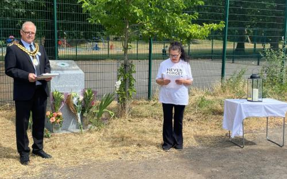 Cllr William Cook, Mayor of Thurrock, with Almedina Kahrimonovic, who spoke on behalf of the Srebrenica community