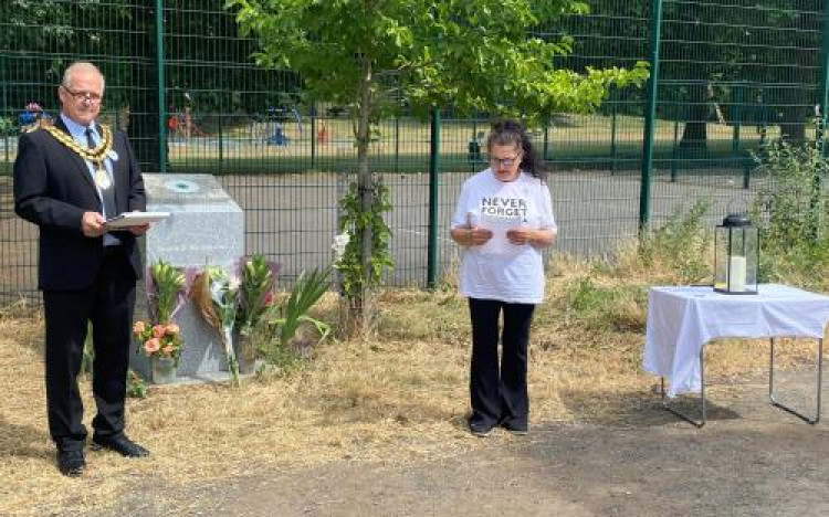 Cllr William Cook, Mayor of Thurrock, with Almedina Kahrimonovic, who spoke on behalf of the Srebrenica community