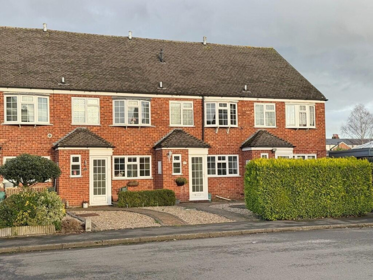 Our property of the week comes courtesy of Julie Philpot Residential