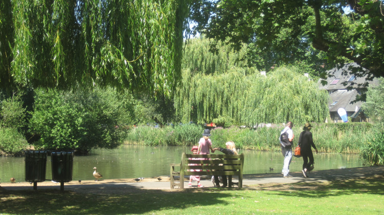 Barnes Green is listed as one of 25 parks and green spaces in Richmond upon Thames with a Green Flag award (credit: Richmond Council).