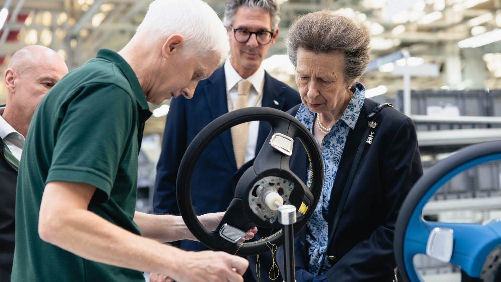 Her Royal Highness, The Princess Royal, officially opened Bentley Motors’ new Paint Shop in Crewe on 22 July (Photo: Bentley).