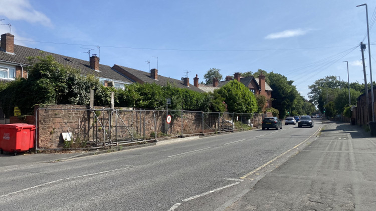 A three section of the wall at the rear of Victoria Court collapsed onto the public footway (Image via: Nub News)