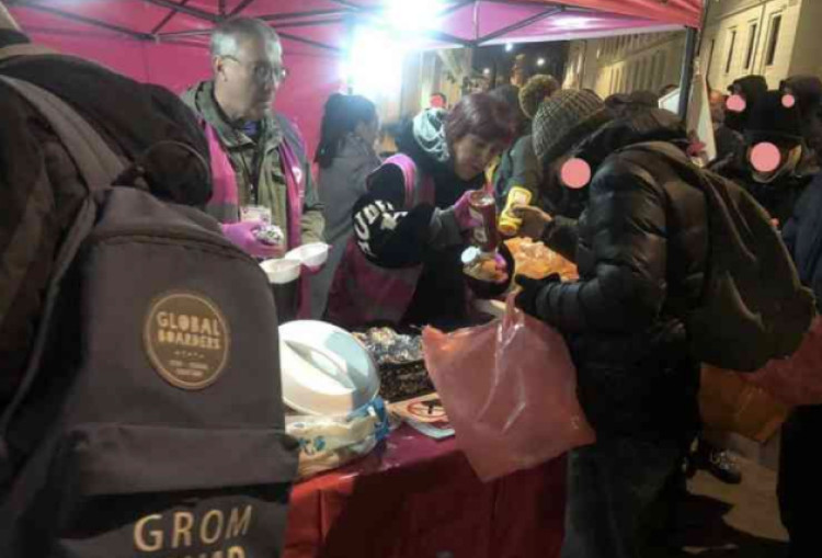 FOELH outreach work in Charing Cross.