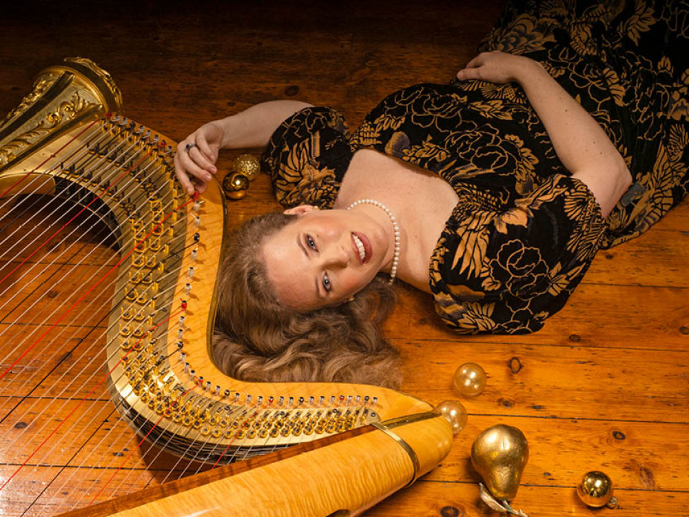 Harriet Adie harp