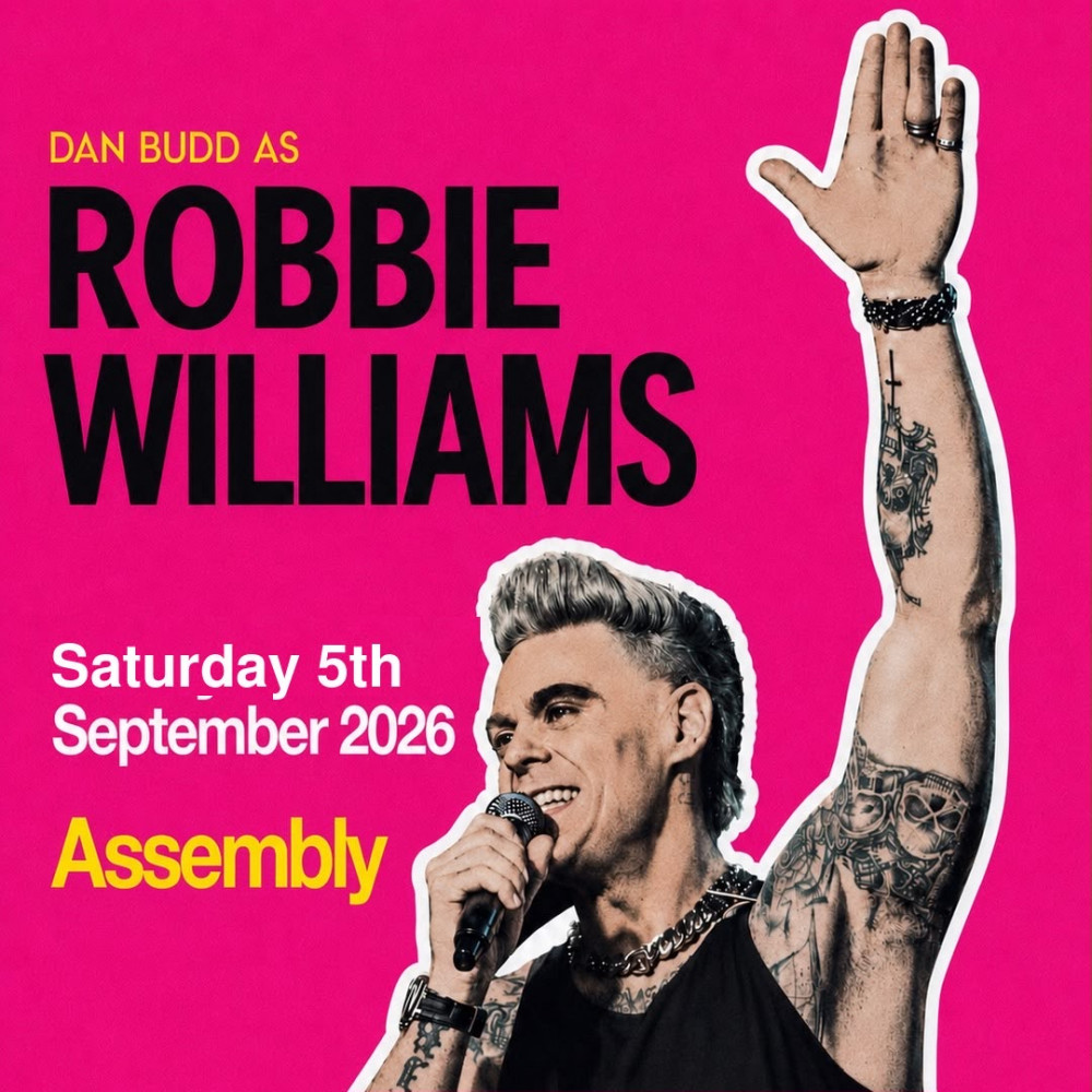 DAN BUDD AS ROBBIE WILLIAMS 