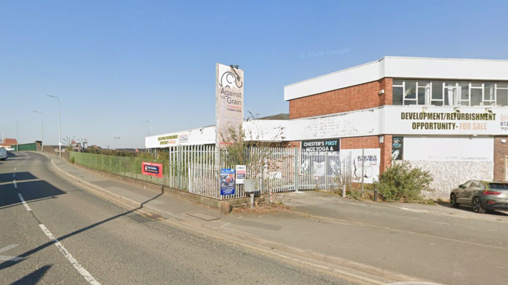 Three fire engines from Chester, Ellesmere Port and Powey Lane were called to the fire on Hoole Way, Chester (Image via: Google)