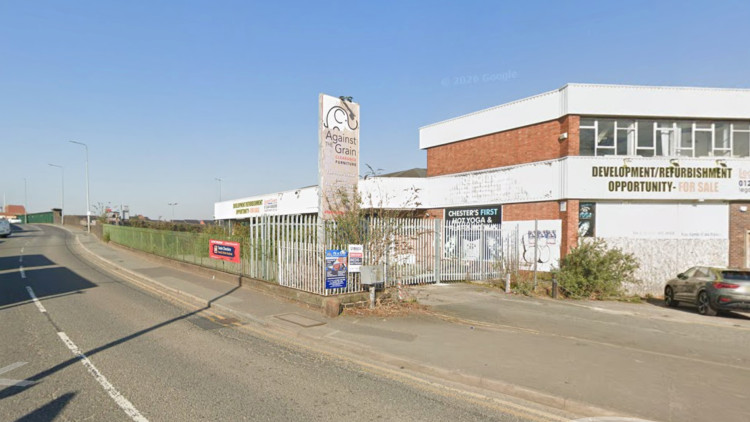Three fire engines from Chester, Ellesmere Port and Powey Lane were called to the fire on Hoole Way, Chester (Image via: Google)