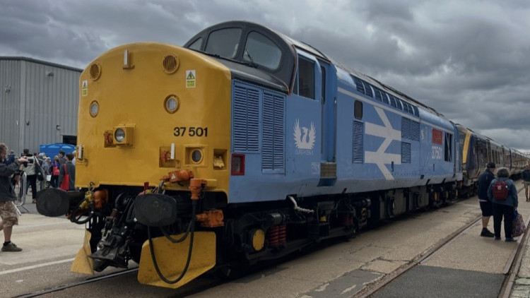 The Retro Cestrian Bard - a train hauled by an English Electric Class 37 from the 1960s - will be calling at Chester this August (Image - Retro Railtours)