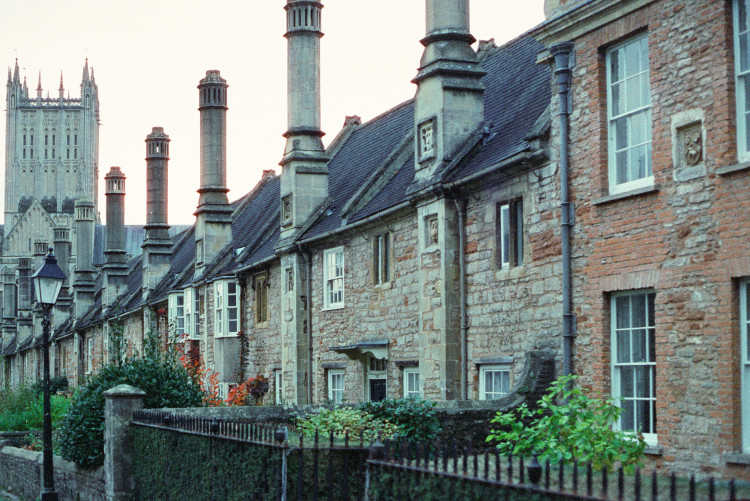 Wells Cathedral is asking former Vicars’ Close residents to share memories for the Vicars’ Close Project, with stories set to be preserved for posterity. (Unsplash) 