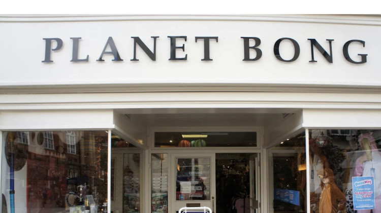 Planet Bong, a family gift shop in Leamington marks 25 years (image via Leamington Royal Leamington Spa)