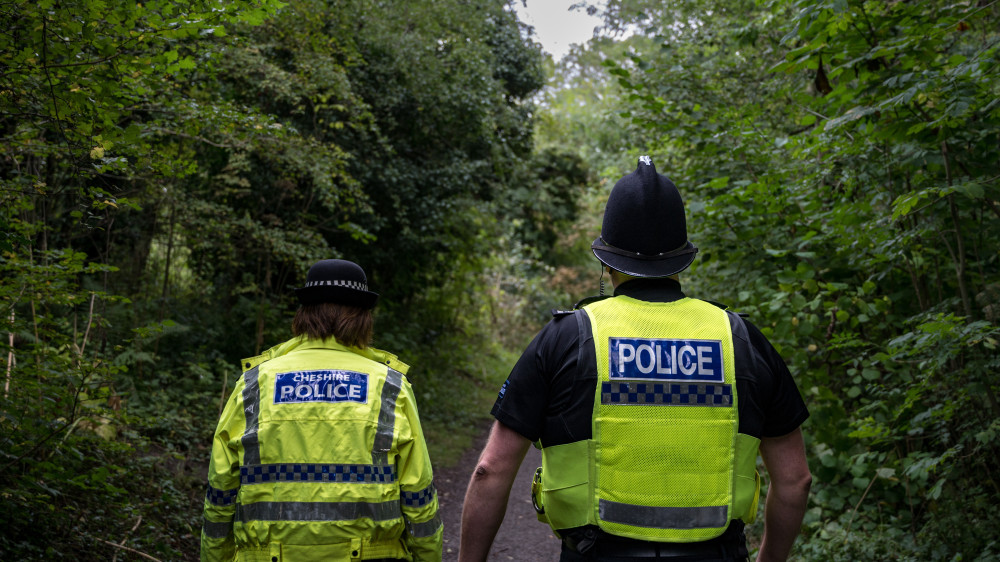 Four officers from Cheshire Constabulary and four members of the public have been thanked for their efforts in administering emergency first aid to a seriously injured child (Image via: Cheshire Constabulary)