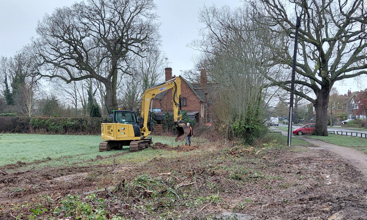 Work has started on a new bus gate to the Kings Hill development (image via LDRS)