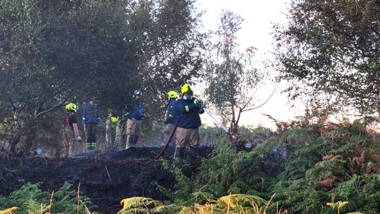 Crews at the scene (image via Staffordshire Fire and Rescue Service)