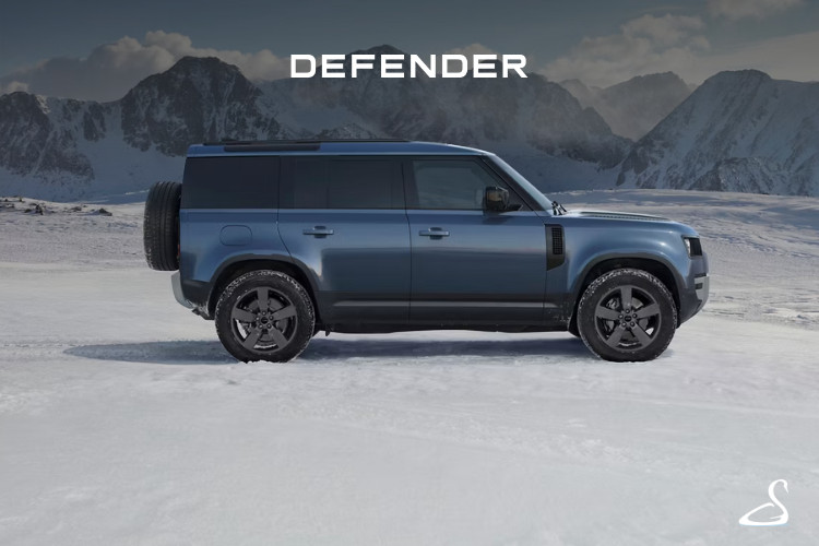 The iconic Defender is a natural choice for those who enjoy exploring beyond the everyday (image via Swansway Motor Group)