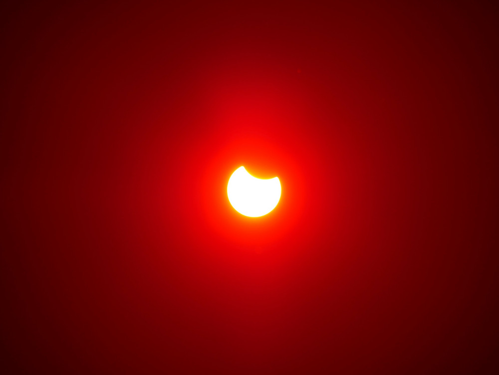 Wells Cathedral Green will host a free partial solar eclipse viewing party on Wednesday, 12 August, with Wells and Mendip Astronomers. (Photo: Unsplash) 