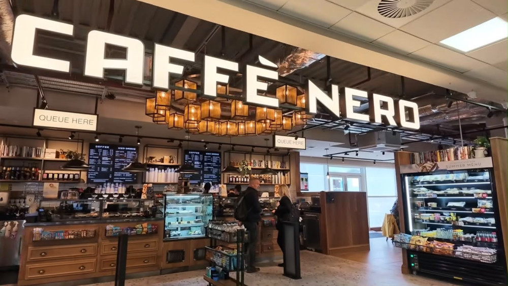 The new café features expanded indoor seating alongside an outdoor seating area (Image via Birmingham Airport) 