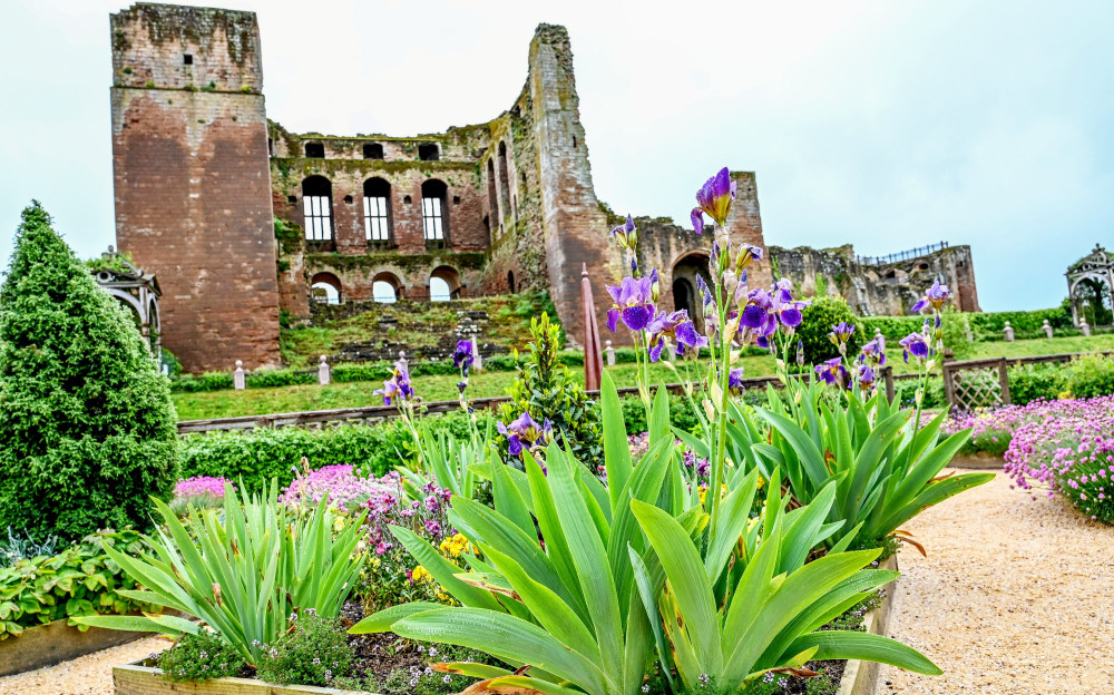There's lots on in Kenilworth this weekend! (image by English Heritage)