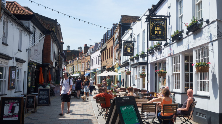 Enjoy Twickenham 60's Day, summer painting workshop with Mini Muse and more this weekend in Twickenham (credit: Nub News).