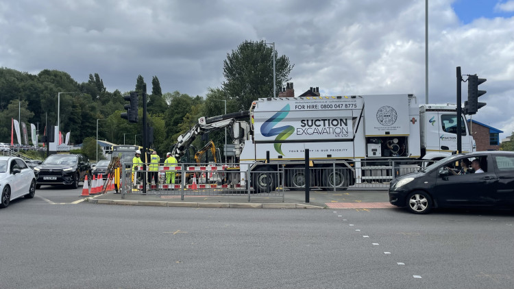 There is currently no access to M60 junction 1 (the Pyramid junction) from Hollywood Way, as gas engineers work on emergency repairs (Image - Nub News)