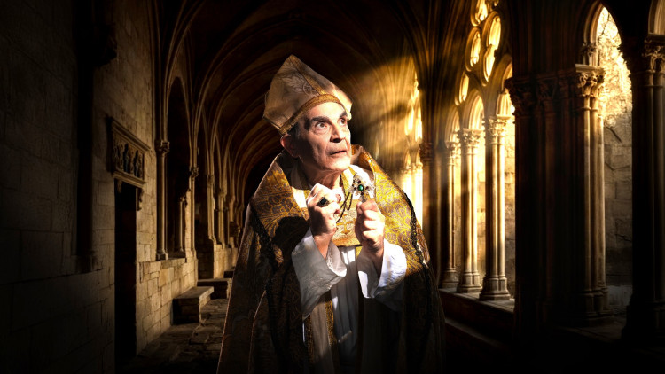David Suchet stars as Thomas Becket in T.S. Eliot's Murder in the Cathedral (credit: Bob King Creative).