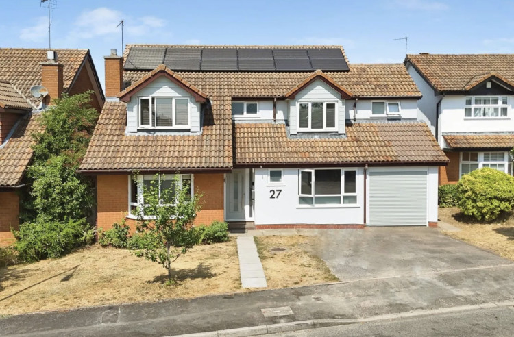 This week we have looked at 'a four-bedroom home on Lamintone Drive in Leamington' , currently available for £795,000.
