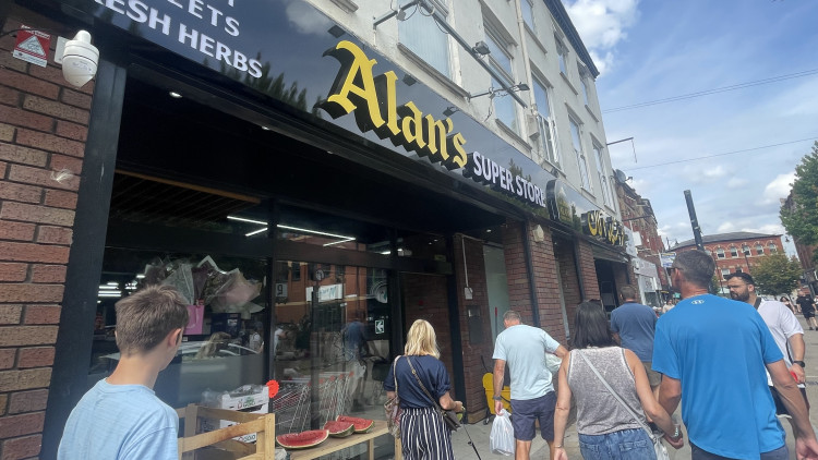 Alan's Superstore has opened a new shop on St Petersgate, on the site of the former Mango Mist restaurant (Image - Nub News)