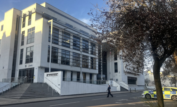 A wanted burglar in Warwick, Leamington, and Kenilworth has been arrested and is set to attend court tomorrow (11 August) (image via Nub News)