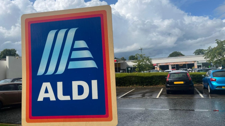 Here are five jobs available around Stockport as of 15 August, in sectors such as retail, hospitality, and more (Image - Nub News)