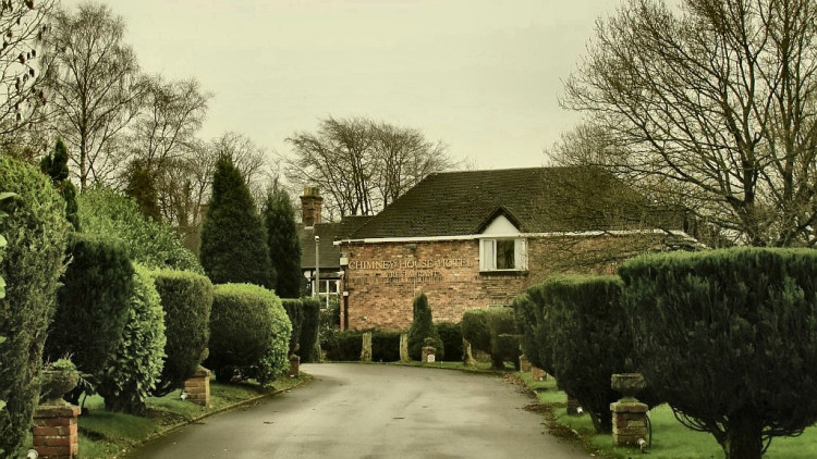 The Chimney House Hotel has ceased operating as an asylum seeker accommodation (Credit: Wiki Commons).