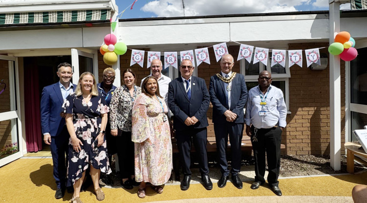 Mayor of Thurrock Cllr Bill Cook, Cllrs Bill Mumford and Robert Willoughy, members of EPUT’s executive team, and staff members from Meadowview ward